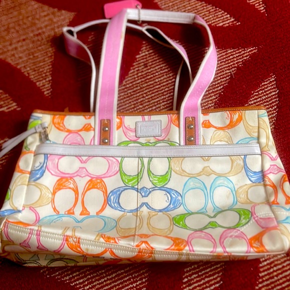 Coach - Picture 1 of 7